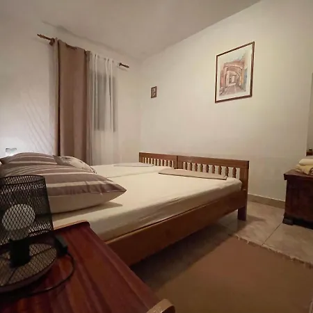 Meri Apartment Jezera