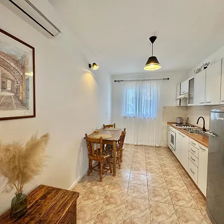 Meri Apartmán Jezera