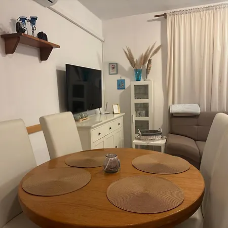 Meri Apartment